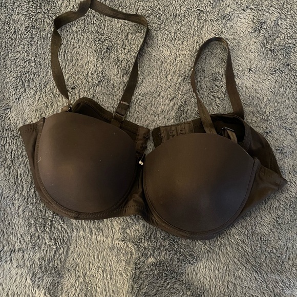 Black bra, European style e size 80 or 36A, strapless almost new condition - Picture 4 of 6